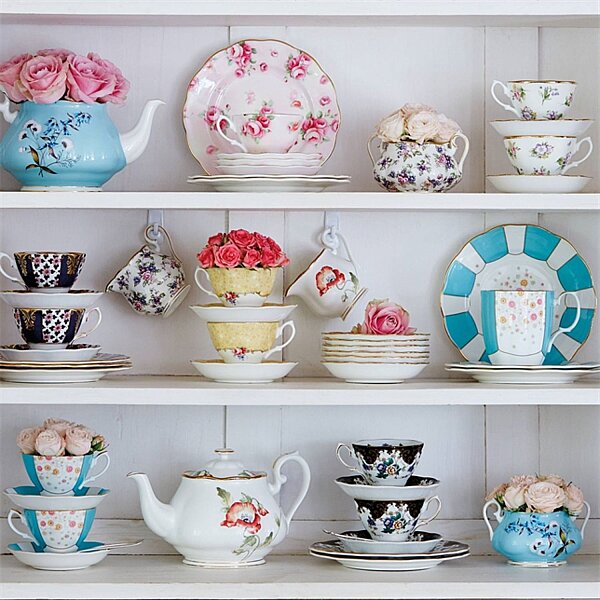 Royal Albert 100 Years of Royal Albert (1900-1940) Fine Bone Çay Fincanı ve Tabağı Seti - 3