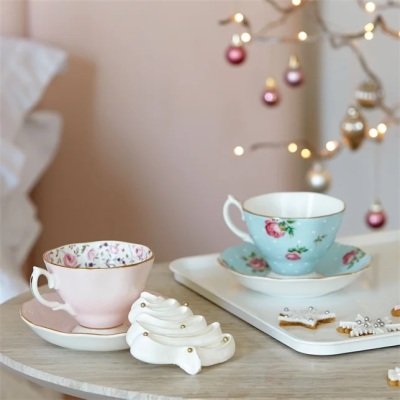 Royal Albert Rose Confetti Fine Bone Çay Fincanı 180 ml ve Tabağı Seti (1)