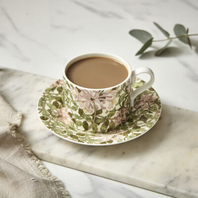 Spode x Morris & Co. Honeysuckle Porselen Çay Fincanı ve Tabak (1)