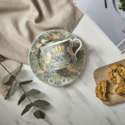 Spode x Morris & Co. Strawberry Thief Porselen Çay Fincanı & Tabak (1)