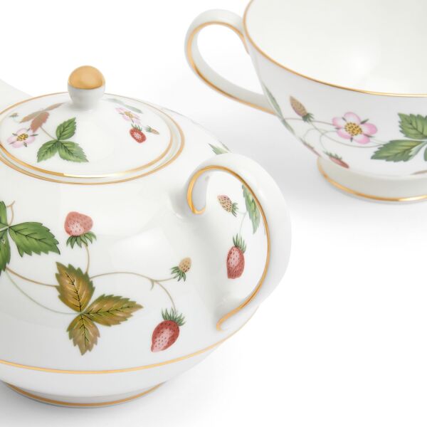 Wedgwood Wild Strawberry Fine Bone Tek Kişilik Çay Seti - 560 ml - 3